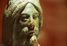 Serapis: Bereket, İyileşme ve Hayatın Taşıyıcısı 33 Serapis mısır mitolojisi ve yunan mitolojisi