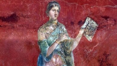 Clio: Zeus'un Kızı 23 Clio yunan mitolojisi