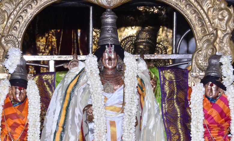 Perumal: Tamil Vaishnavizminde Vishnu’nun Yüceliği 10 Perumal: Tamil Vaishnavizminde Vishnu’nun Yüceliği