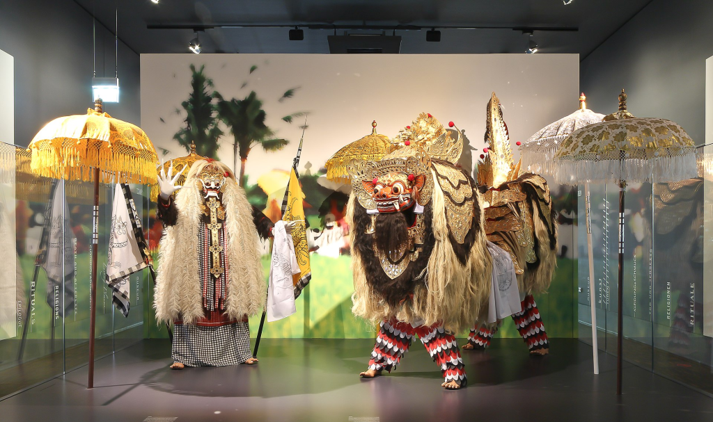 Barong: Bali Mitolojisinin Işığın Koruyucusu 10 image 84